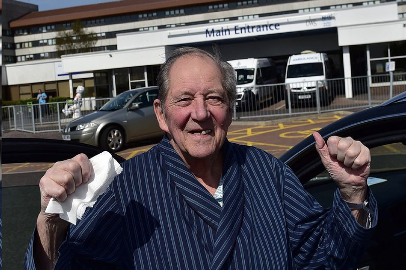Scots grandad with one lung beats coronavirus after four week hospital battle