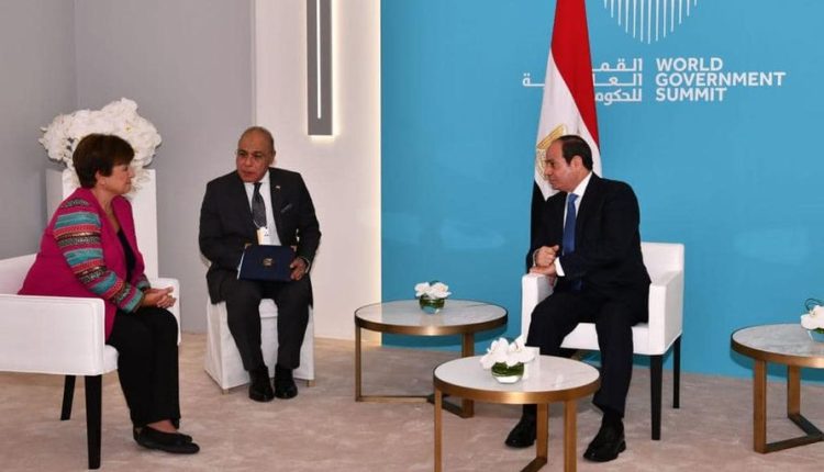 Sisi with IMF official in Dubai