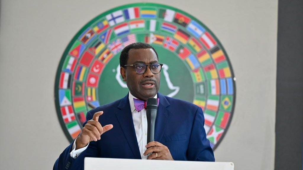 AfDB president at media lunch at the AfDB annual meetings