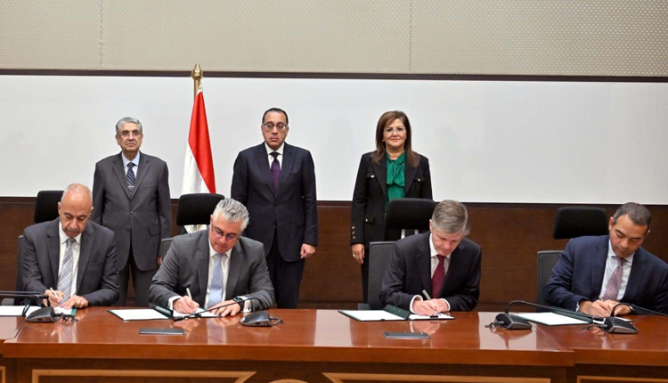Egypt signs $3bln agreement with Maersk for green fuel production