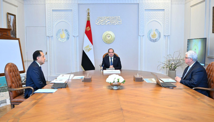 Egypt’s President Abdel Fattah El Sisi during his meeting on Sunday with Egyptian Prime Minister Moustafa Madbouly and Minister of Higher Education and Scientific Research Dr Ayman Ashour.